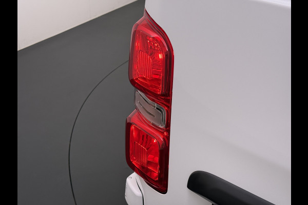 Peugeot Expert 1.5HDI 100PK L2 3-Persoons LIFT Euro 6 360°Camera Airco Apple Carplay Android Auto Navi Cruise Control Bluetooth Regen-Lichtsensor Betonplex Vloer Wandbetimmering Schuifdeur 1e Eigenaar Dealeronderhouden Origineel Nederlandse Auto