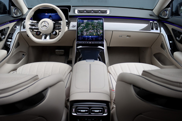 Mercedes-Benz S-Klasse AMG 63 S E Performance | 802pk | Manufaktur | Keramisch | Carbon | Luchtvering | Chauffeurspakket | Massage | Entertainment Achter | HUD | Vlakkenverwarming | Burmester High-End 4D |