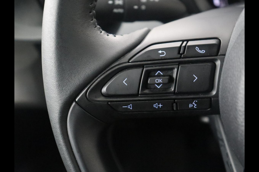 Toyota Aygo X 1.0 VVT-i MT Play | Cruise control | Carplay | Trekhaak | Airco | Camera | DAB | Lane assist | Lederen stuurwiel |