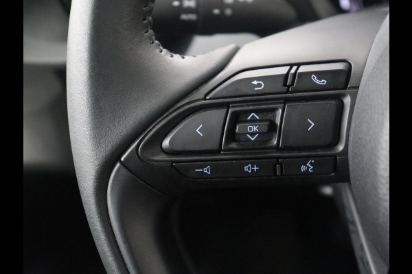 Toyota Aygo X 1.0 VVT-i MT Play | Cruise control | Carplay | Trekhaak | Airco | Camera | DAB | Lane assist | Lederen stuurwiel |