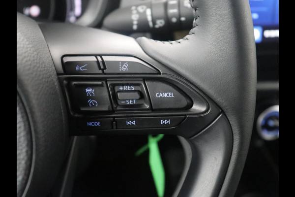 Toyota Aygo X 1.0 VVT-i MT Play | Cruise control | Carplay | Trekhaak | Airco | Camera | DAB | Lane assist | Lederen stuurwiel |