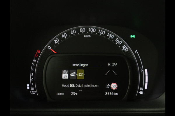 Toyota Aygo X 1.0 VVT-i MT Play | Cruise control | Carplay | Trekhaak | Airco | Camera | DAB | Lane assist | Lederen stuurwiel |