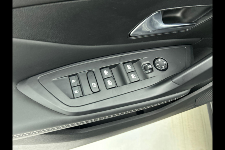 Peugeot 408 1.2 PureTech Allure Pack 130pk Automaat Comfort Pakket Ergo comfort stoel Electrische stoelverstelling lichtmetalen velgen stoelverwarming Camera Navigatie Climate Control Dab Led Parkeer sensoren