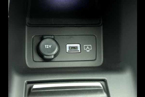 Peugeot 408 1.2 PureTech Allure Pack 130pk Automaat Comfort Pakket Ergo comfort stoel Electrische stoelverstelling lichtmetalen velgen stoelverwarming Camera Navigatie Climate Control Dab Led Parkeer sensoren