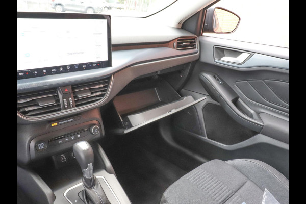 Ford Focus 1.0 EcoBoost 155pk Automaat Active X Ford Focus 1.0 EcoBoost 155pk Hybrid Automaat Active X Navigatie Climate Control Camera Parkeer sensoren B&O Dab Lichtmetalen velgen