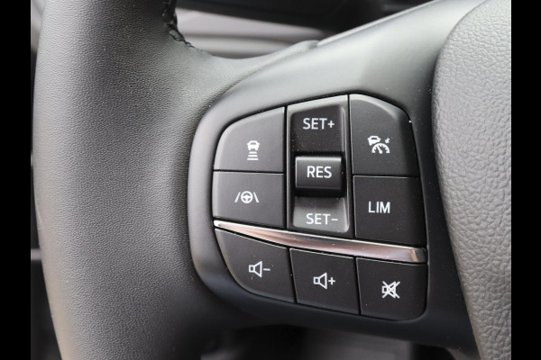 Ford Focus 1.0 EcoBoost 155pk Automaat Active X Ford Focus 1.0 EcoBoost 155pk Hybrid Automaat Active X Navigatie Climate Control Camera Parkeer sensoren B&O Dab Lichtmetalen velgen
