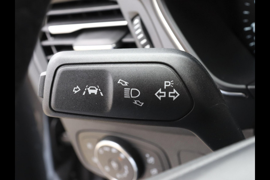 Ford Focus 1.0 EcoBoost 155pk Automaat Active X Ford Focus 1.0 EcoBoost 155pk Hybrid Automaat Active X Navigatie Climate Control Camera Parkeer sensoren B&O Dab Lichtmetalen velgen