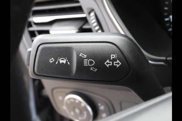 Ford Focus 1.0 EcoBoost 155pk Automaat Active X Ford Focus 1.0 EcoBoost 155pk Hybrid Automaat Active X Navigatie Climate Control Camera Parkeer sensoren B&O Dab Lichtmetalen velgen