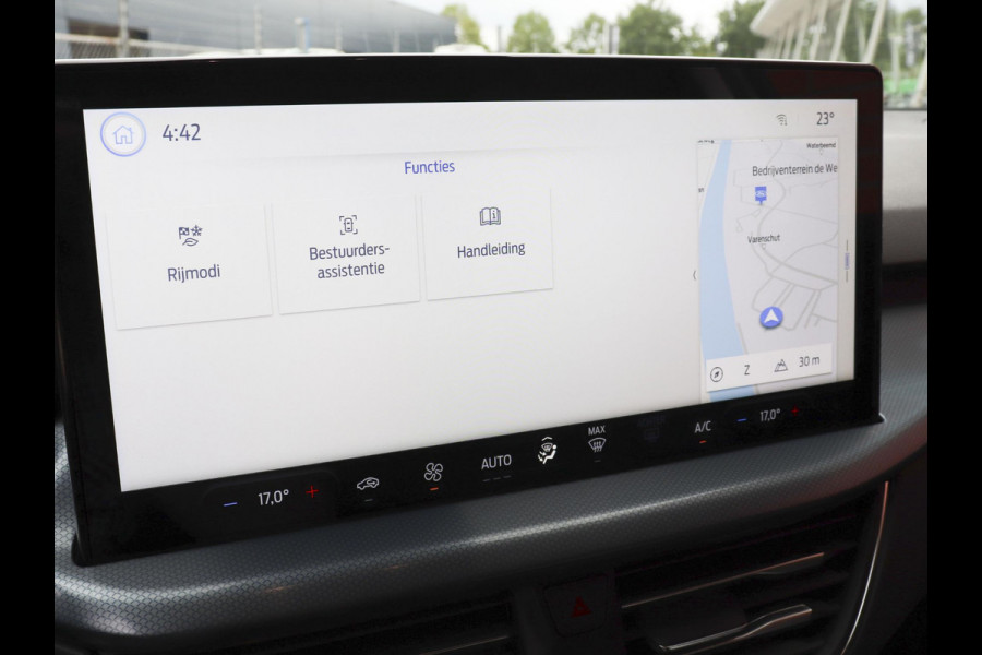 Ford Focus 1.0 EcoBoost 155pk Automaat Active X Ford Focus 1.0 EcoBoost 155pk Hybrid Automaat Active X Navigatie Climate Control Camera Parkeer sensoren B&O Dab Lichtmetalen velgen