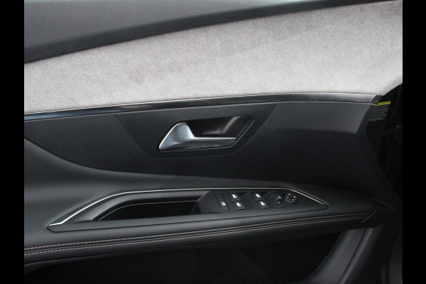 Peugeot 3008 1.2 Puretech 130pk Automaat GT Line Climate Control Navigatie Apple Carplay/Android Auto Parkeer sensoren V+A Camera Full LED 18"  Lichtmetalen Velgen