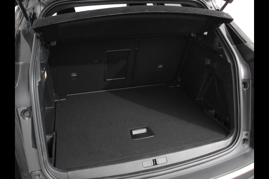 Peugeot 3008 1.2 Puretech 130pk Automaat GT Line Climate Control Navigatie Apple Carplay/Android Auto Parkeer sensoren V+A Camera Full LED 18"  Lichtmetalen Velgen