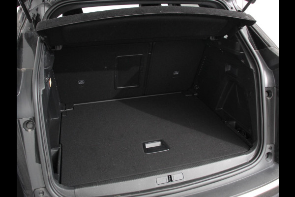 Peugeot 3008 1.2 Puretech 130pk Automaat GT Line Climate Control Navigatie Apple Carplay/Android Auto Parkeer sensoren V+A Camera Full LED 18"  Lichtmetalen Velgen