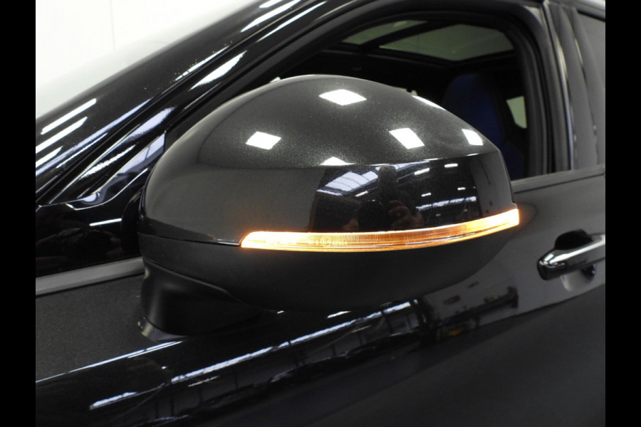 Lynk & Co 01 1.5 PHEV BlackLine STUURVERW./360CAM/SCHUIFDAK/LED/20"LMV!