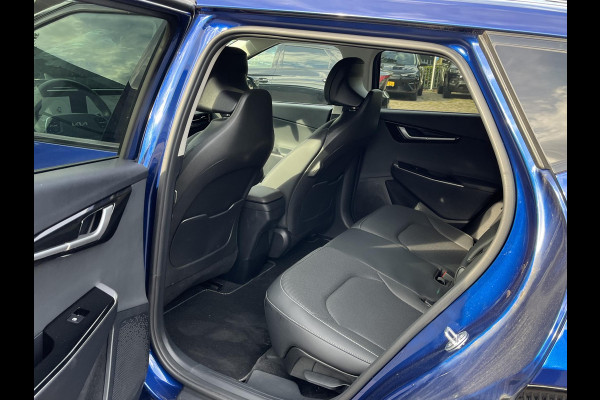 Kia Ev6 Light 77.4 kWh SOH 100% | 3.000KM UNIEKE KM-STAND | KIA DEALER ONDERHOUDEN | 1E EIGENAAR | LEDEREN BEKLEDING | CAMERA | ADAPTIVE CRUISE | KIA GARANTIE TOT 10-2030 | BTW VERREKENBAAR