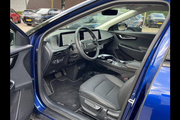 Kia Ev6 Light 77.4 kWh SOH 100% | 3.000KM UNIEKE KM-STAND | KIA DEALER ONDERHOUDEN | 1E EIGENAAR | LEDEREN BEKLEDING | CAMERA | ADAPTIVE CRUISE | KIA GARANTIE TOT 10-2030 | BTW VERREKENBAAR