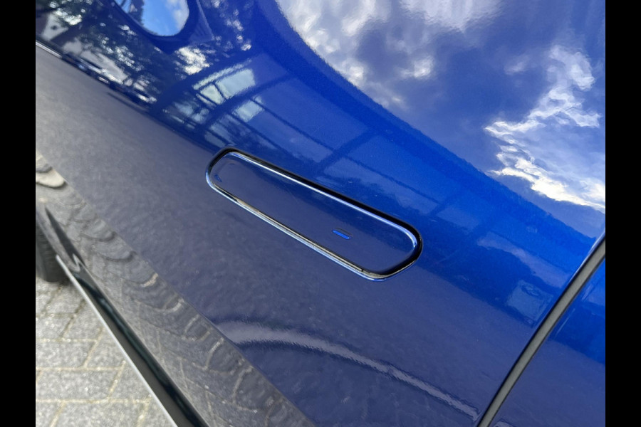 Kia Ev6 Light 77.4 kWh SOH 100% | 3.000KM UNIEKE KM-STAND | KIA DEALER ONDERHOUDEN | 1E EIGENAAR | LEDEREN BEKLEDING | CAMERA | ADAPTIVE CRUISE | KIA GARANTIE TOT 10-2030 | BTW VERREKENBAAR
