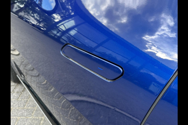 Kia Ev6 Light 77.4 kWh SOH 100% | 3.000KM UNIEKE KM-STAND | KIA DEALER ONDERHOUDEN | 1E EIGENAAR | LEDEREN BEKLEDING | CAMERA | ADAPTIVE CRUISE | KIA GARANTIE TOT 10-2030 | BTW VERREKENBAAR