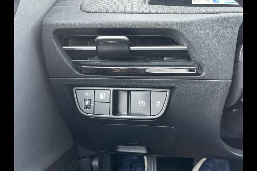Kia Ev6 Light 77.4 kWh SOH 100% | 3.000KM UNIEKE KM-STAND | KIA DEALER ONDERHOUDEN | 1E EIGENAAR | LEDEREN BEKLEDING | CAMERA | ADAPTIVE CRUISE | KIA GARANTIE TOT 10-2030 | BTW VERREKENBAAR