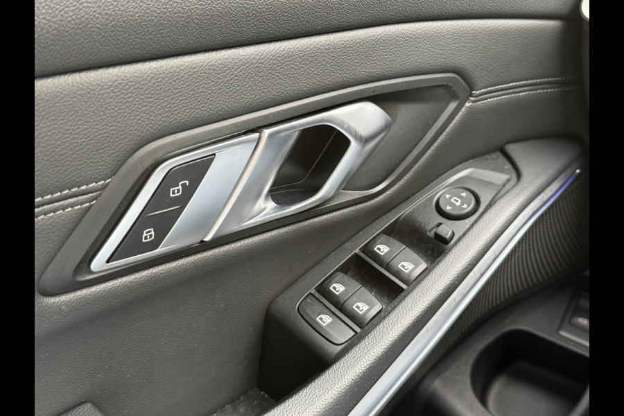 BMW 3 Serie Touring 320i High Executive Edition | M-Sport | Apple Carplay | Leder | Camera