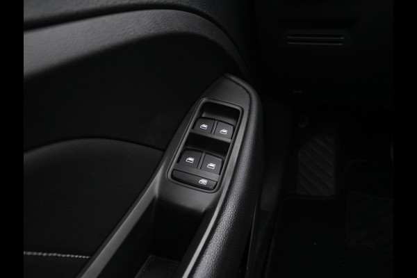 MG ZS EV Luxury 45 kWh {SoH-87%} (INCL-BTW) Aut. *PANO | LEATHER | CCS-FASTLOADER | KEYLESS | NAVI-FULLMAP | ADAPTIVE-CRUISE | CAMERA | HEATED-SPORTSEATS | CARPLAY | BLINDSPOT | DAB | LANE-ASSIST | 17''ALU*