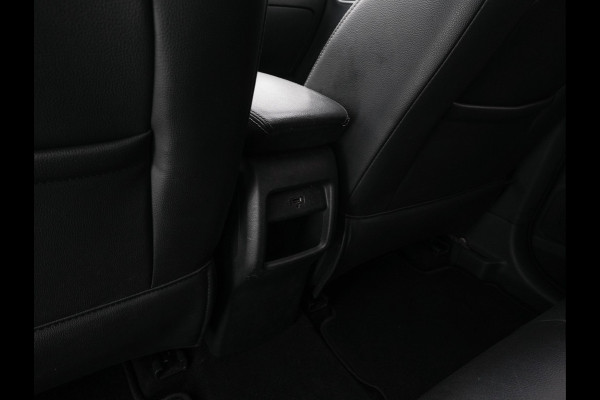MG ZS EV Luxury 45 kWh {SoH-87%} (INCL-BTW) Aut. *PANO | LEATHER | CCS-FASTLOADER | KEYLESS | NAVI-FULLMAP | ADAPTIVE-CRUISE | CAMERA | HEATED-SPORTSEATS | CARPLAY | BLINDSPOT | DAB | LANE-ASSIST | 17''ALU*