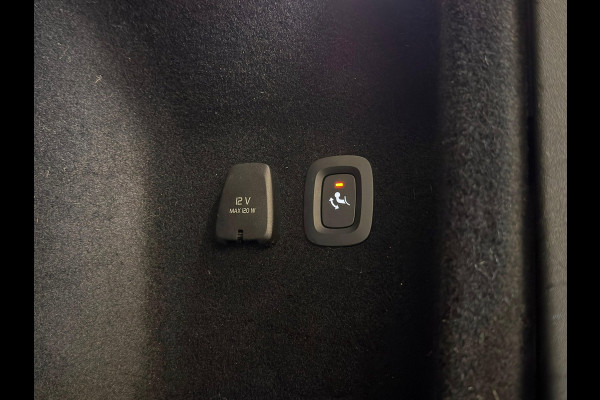 Volvo V60 2.0 T5 Momentum / NL-auto / Leder / CarPlay / Trekhaak