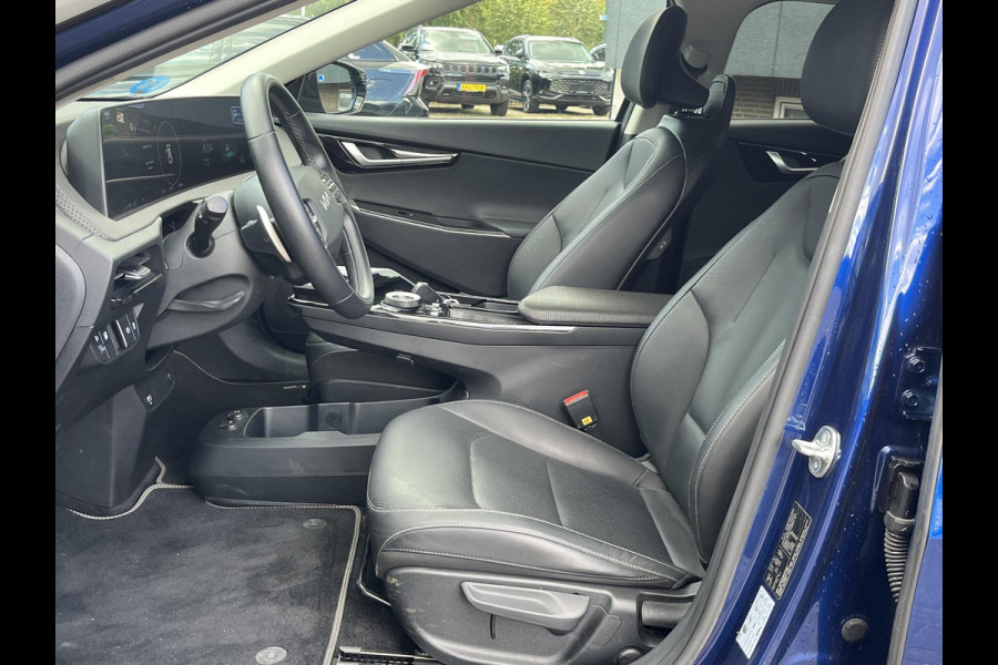 Kia Ev6 Light 77.4 kWh SOH 100% | TREKHAAK | KIA DEALER ONDERHOUDEN | 1E EIGENAAR | LEDEREN BEKLEDING | CAMERA | ADAPTIVE CRUISE | KIA GARANTIE TOT 10-2030 | BTW VERREKENBAAR