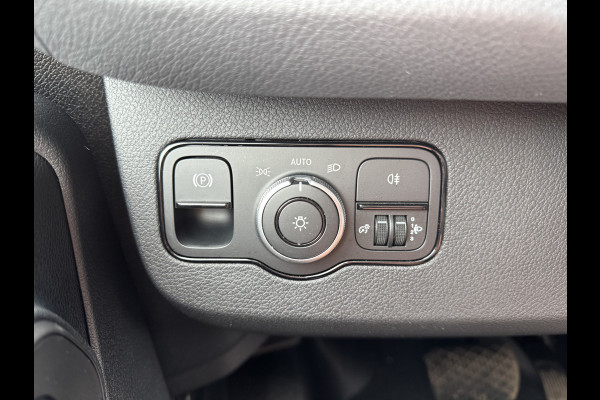 Mercedes-Benz eSprinter 314 Pro 81kWh Nieuw model! 313km WLTP 2000kg Trekvermogen L2 115kw Snelladen Adaptieve Cruise Widescreen Camera