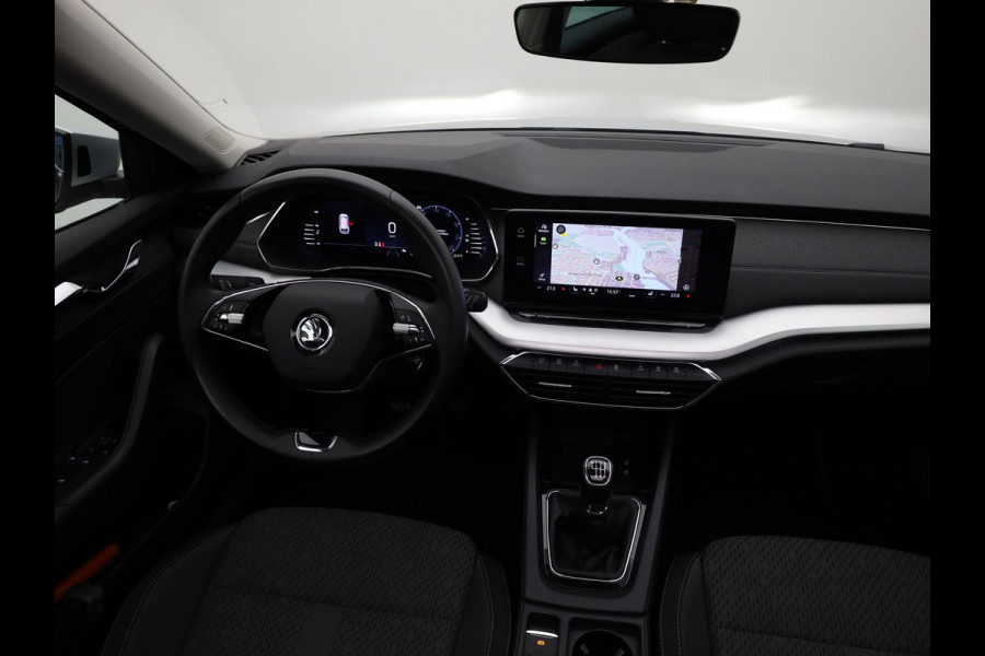 Škoda Octavia Combi 1.0 TSI Business Edition Plus | Panodak | Trekhaak elk. wegkl. | Camera | Elk. A-klep | Prijs Rijklaar!!