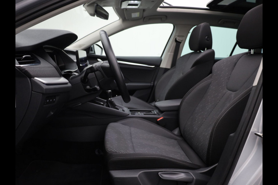 Škoda Octavia Combi 1.0 TSI Business Edition Plus | Panodak | Trekhaak elk. wegkl. | Camera | Elk. A-klep | Prijs Rijklaar!!