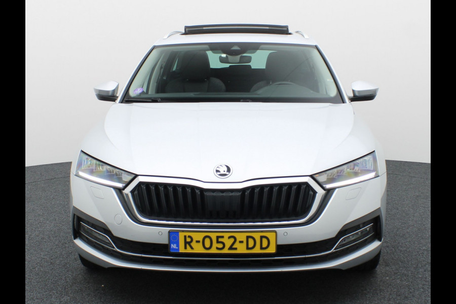 Škoda Octavia Combi 1.0 TSI Business Edition Plus | Panodak | Trekhaak elk. wegkl. | Camera | Elk. A-klep | Prijs Rijklaar!!