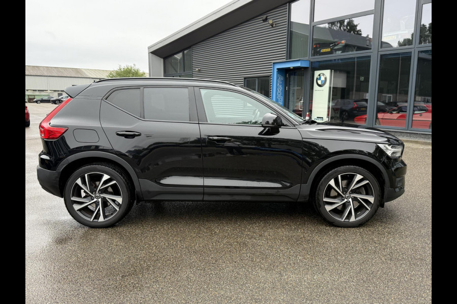Volvo XC40 1.5 T5 Recharge R-Design 20 INCH | LEDEREN BEKLEDING | ELEKTRISCHE TREKHAAK | CAMERA | STOEL + STUURVERWARMING | ELEKTRISCHE ACHTERKLEP | ONDERHOUD GEHAD | ALL-IN PRIJS INCL. 12 MND BOVAG GARANTIE