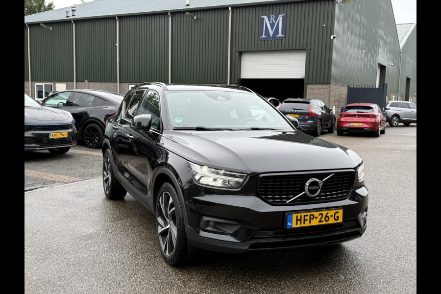 Volvo XC40 1.5 T5 Recharge R-Design 20 INCH | LEDEREN BEKLEDING | ELEKTRISCHE TREKHAAK | CAMERA | STOEL + STUURVERWARMING | ELEKTRISCHE ACHTERKLEP | ONDERHOUD GEHAD | ALL-IN PRIJS INCL. 12 MND BOVAG GARANTIE