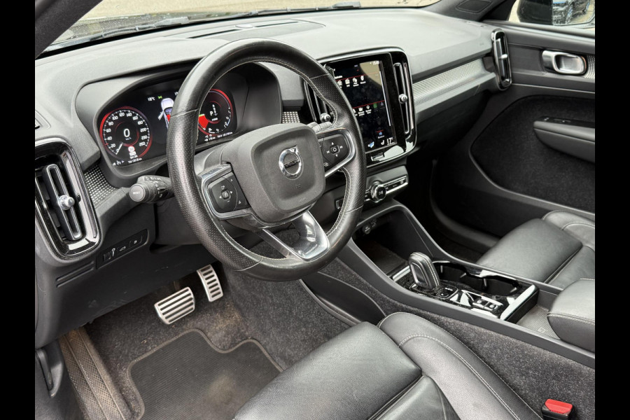 Volvo XC40 1.5 T5 Recharge R-Design 20 INCH | LEDEREN BEKLEDING | ELEKTRISCHE TREKHAAK | CAMERA | STOEL + STUURVERWARMING | ELEKTRISCHE ACHTERKLEP | ONDERHOUD GEHAD | ALL-IN PRIJS INCL. 12 MND BOVAG GARANTIE