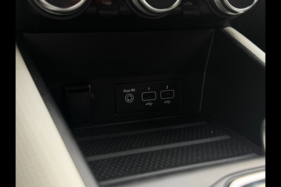 Renault Captur 1.3 TCe 130 Edition One Trekhaak / Camera / Navi / Carplay / Stoel & stuurverw. / Warning Spots / Ledverlichting