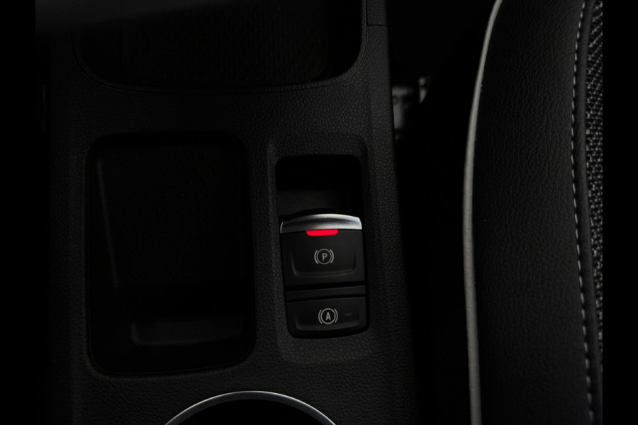 Renault Captur 1.3 TCe 130 Edition One Trekhaak / Camera / Navi / Carplay / Stoel & stuurverw. / Warning Spots / Ledverlichting