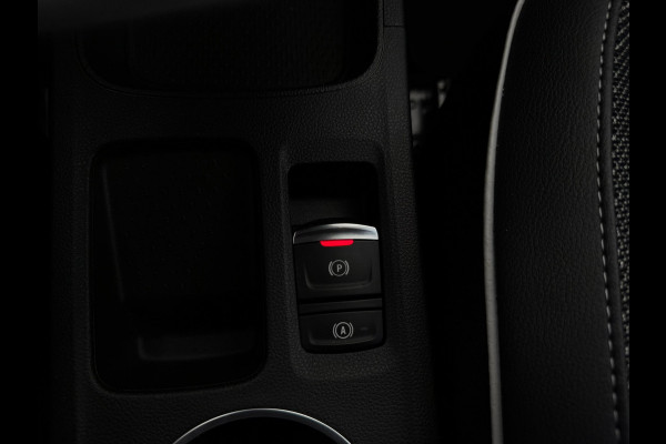 Renault Captur 1.3 TCe 130 Edition One Trekhaak / Camera / Navi / Carplay / Stoel & stuurverw. / Warning Spots / Ledverlichting
