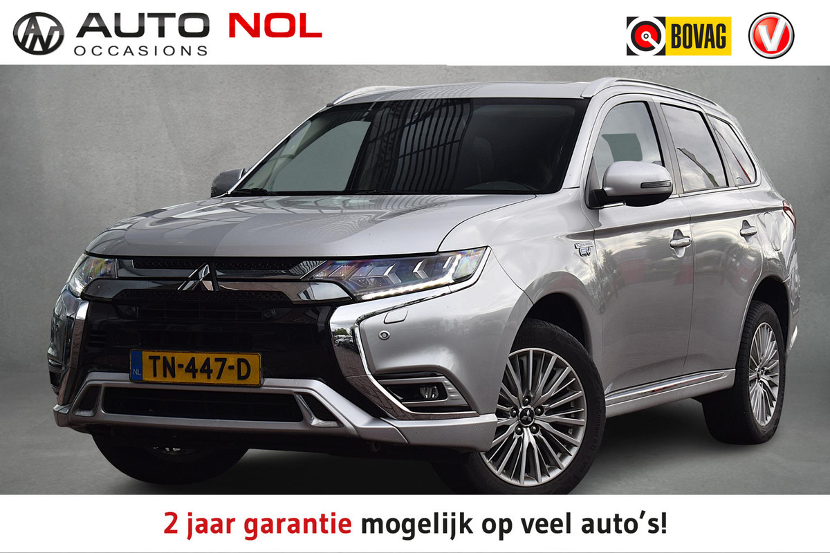 Mitsubishi Outlander 2.4 PHEV Intense+ | Trekhaak | Schuifdak | Half Leer | Stuur- en Stoelverwarming
