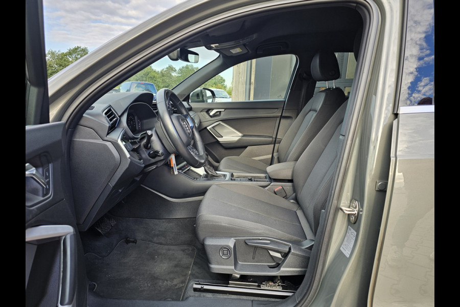 Audi Q3 35 TFSI S Line Pro Line | Automaat | Trekhaak | Stoelverwarming | MMI Plus | Virtual | Elek. achterklep |