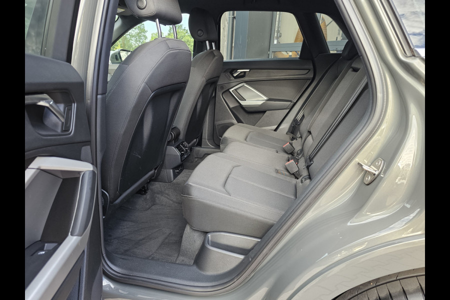 Audi Q3 35 TFSI S Line Pro Line | Automaat | Trekhaak | Stoelverwarming | MMI Plus | Virtual | Elek. achterklep |