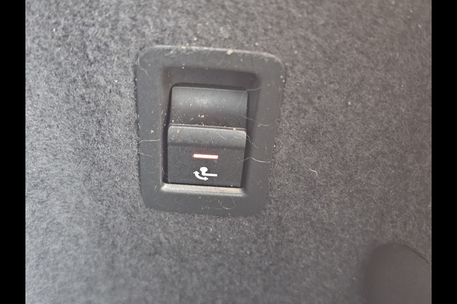 Audi Q3 35 TFSI S Line Pro Line | Automaat | Trekhaak | Stoelverwarming | MMI Plus | Virtual | Elek. achterklep |