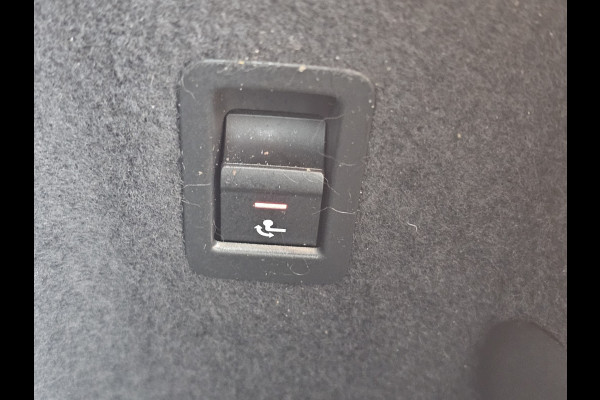 Audi Q3 35 TFSI S Line Pro Line | Automaat | Trekhaak | Stoelverwarming | MMI Plus | Virtual | Elek. achterklep |