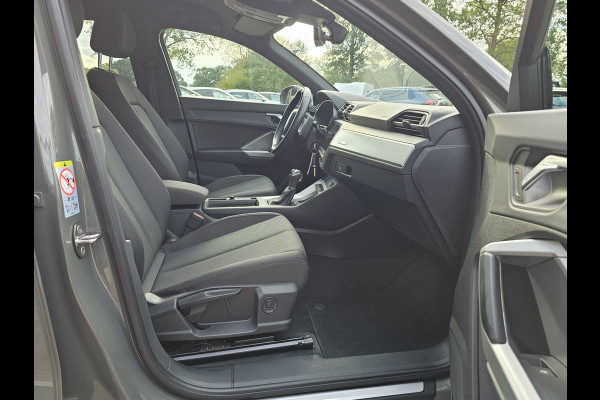 Audi Q3 35 TFSI S Line Pro Line | Automaat | Trekhaak | Stoelverwarming | MMI Plus | Virtual | Elek. achterklep |