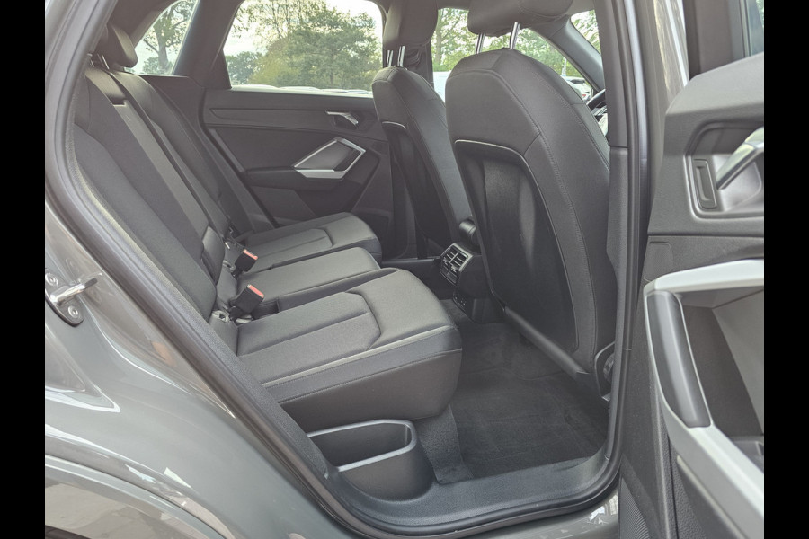 Audi Q3 35 TFSI S Line Pro Line | Automaat | Trekhaak | Stoelverwarming | MMI Plus | Virtual | Elek. achterklep |