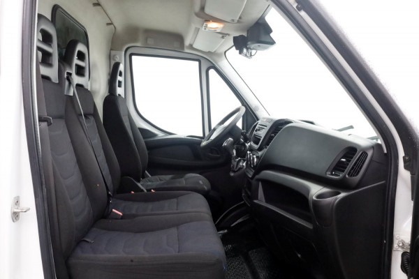Iveco Daily 35S16 160pk E6 L2H2 HiMatic Automaat Airco/Camera/Trekhaak 3500kg 02-2018