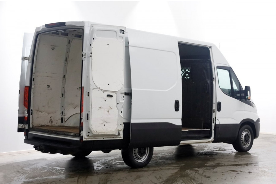 Iveco Daily 35S16 160pk E6 L2H2 HiMatic Automaat Airco/Camera/Trekhaak 3500kg 02-2018