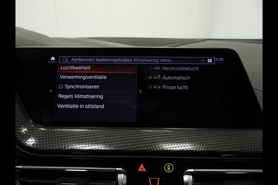 BMW 1-serie 118i Aut. Intro Sport Line VOL LEER/NAVI/CAMERA/LED/18"LMV!