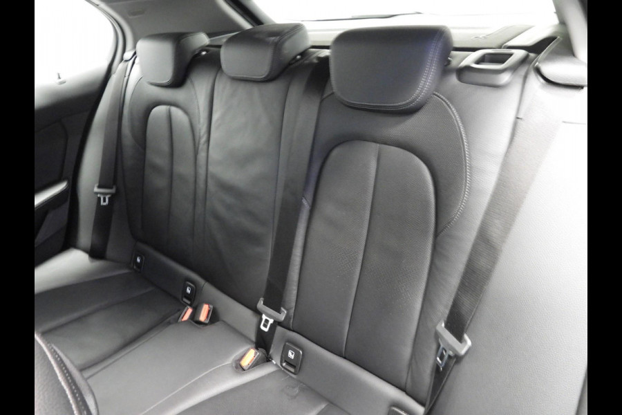 BMW 1-serie 118i Aut. Intro Sport Line VOL LEER/NAVI/CAMERA/LED/18"LMV!