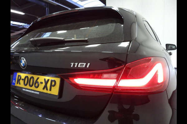 BMW 1-serie 118i Aut. Intro Sport Line VOL LEER/NAVI/CAMERA/LED/18"LMV!