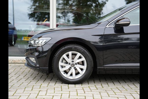 Volkswagen Passat Variant 1.5 TSI Business | Voorruit verwarmbaar en warmtewerend | LED | Draadloze telefoonlader |
